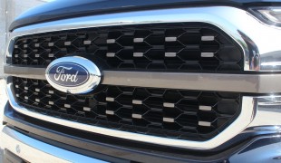 Ford F-150 2021 года уже ржавеет