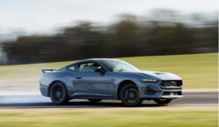 Ford Mustang GT получил скрытую скидку, а Steeda анонсировала новый спойлер и подшипники