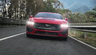 Ford Mustang получит новый стимул для владельцев Dodge и Chevy, а скидка на Mustang Mach-E достигнет 7500 долларов