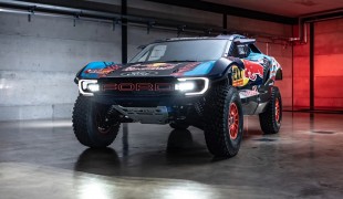 Ford Raptor Sainz страдает от механических проблем, а водители Ford в NASCAR сохранили свои места в рейтинге