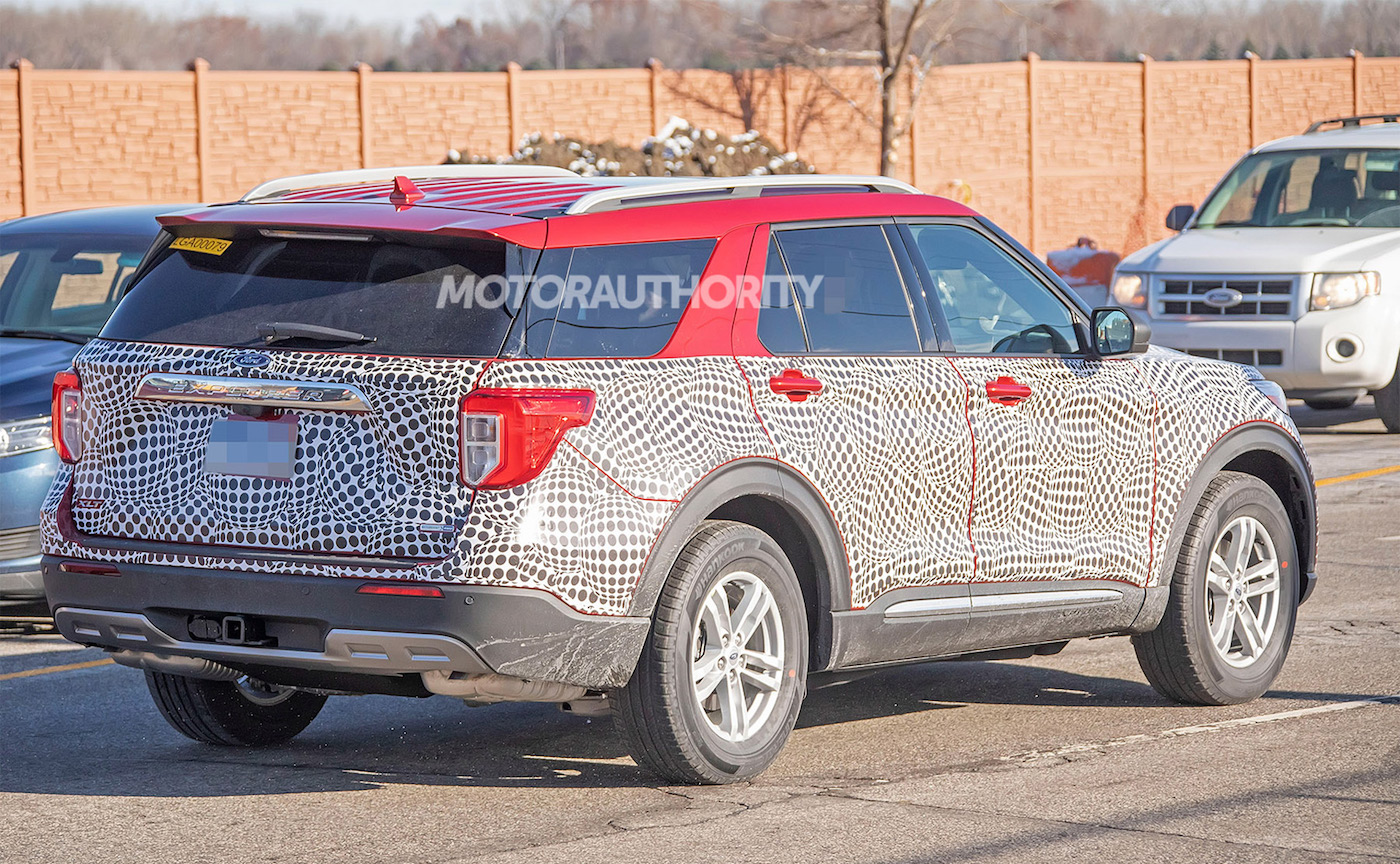 Ford Explorer 2020 года будет показан 9 января на Ford Field фото 4 - превью