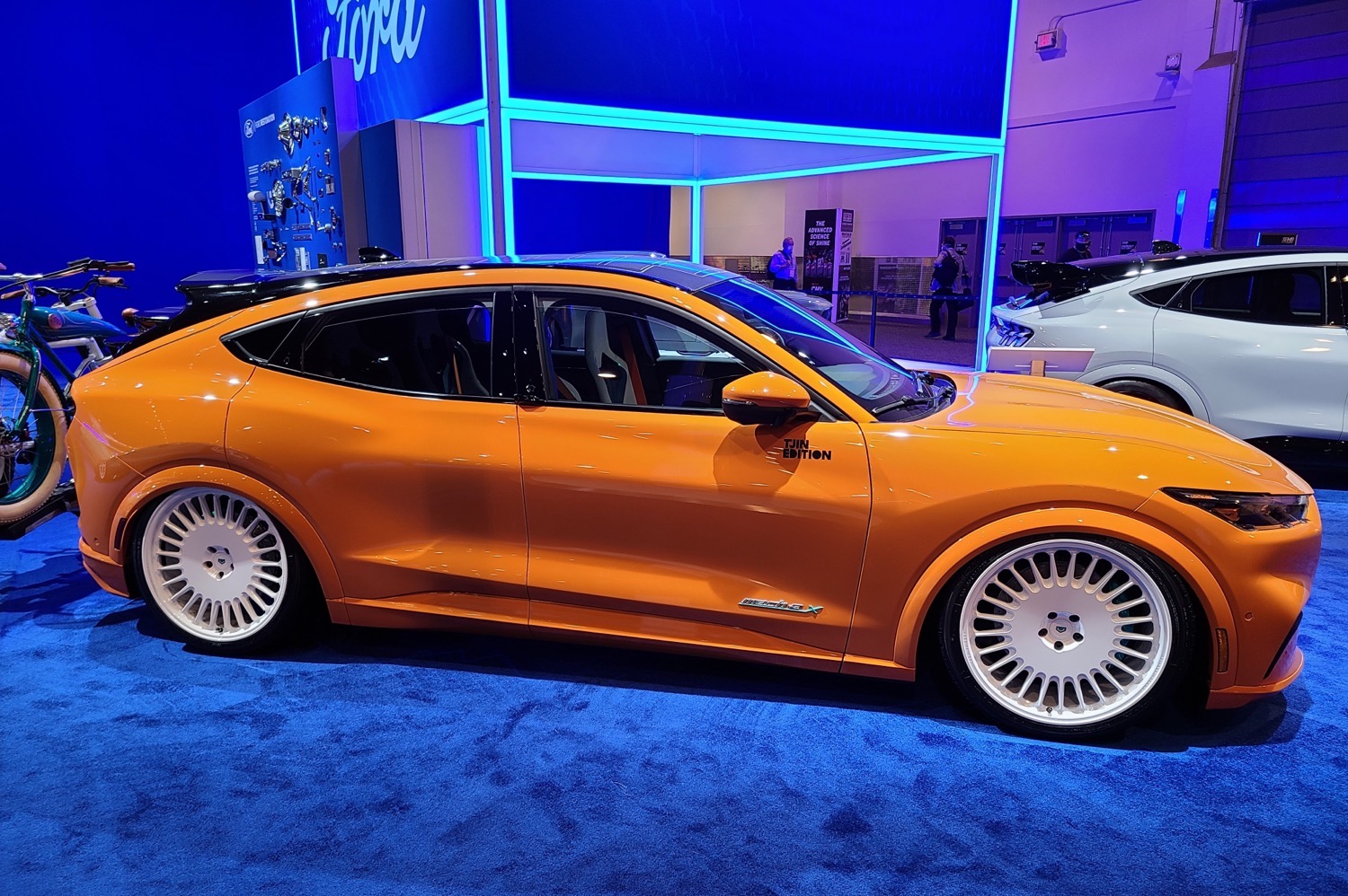 Ford Mustang Mach-E 2021 от Tjin Edition фото 1 - превью