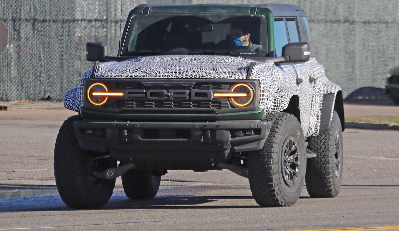 Вся информация о Ford Bronco Raptor фото 1 - превью
