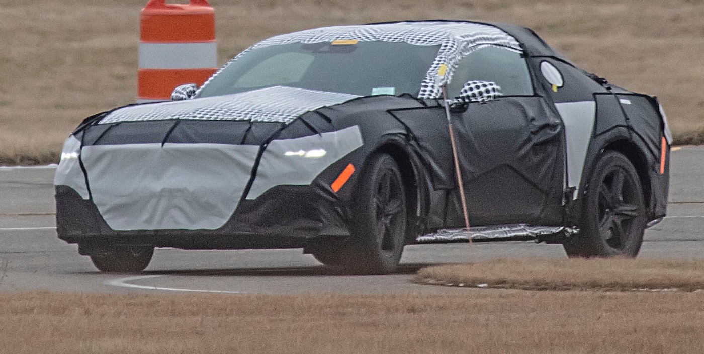 Шпионские снимки Ford Mustang S650 2024 года фото 2 - превью