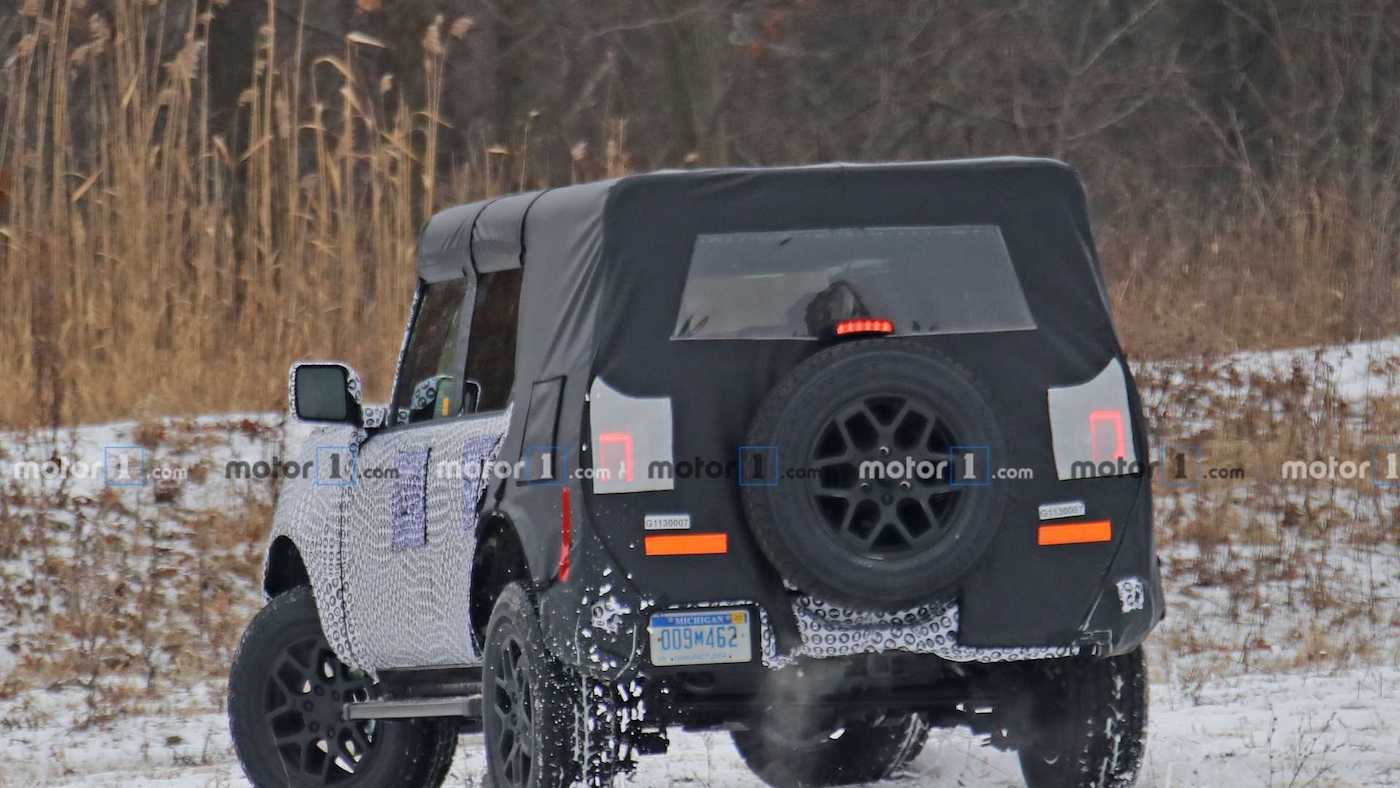 Производство Ford Bronco Sport отложено из-за COVID-19 фото 4 - превью