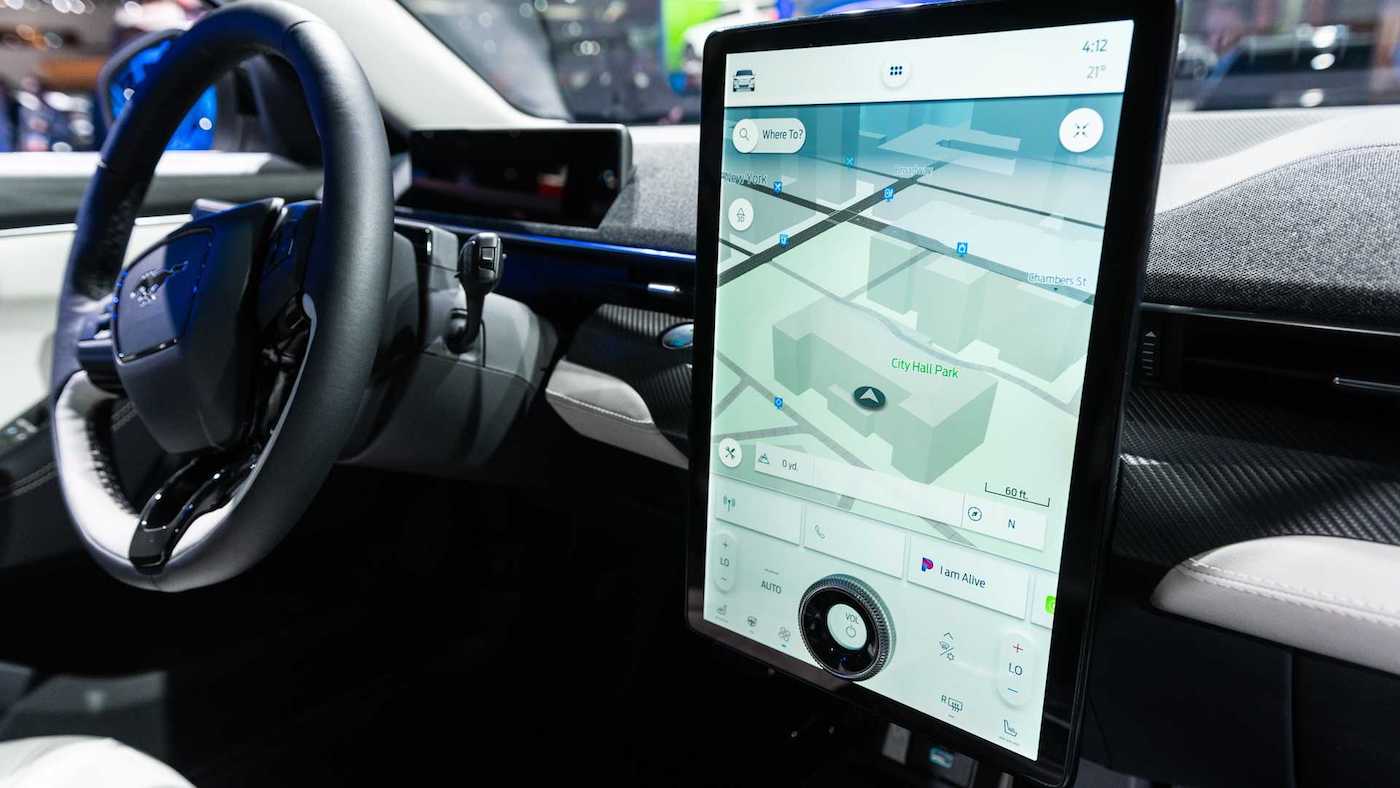 Ford Mustang Mach-E сначала едет в Европу, потом в Америку фото 4 - превью