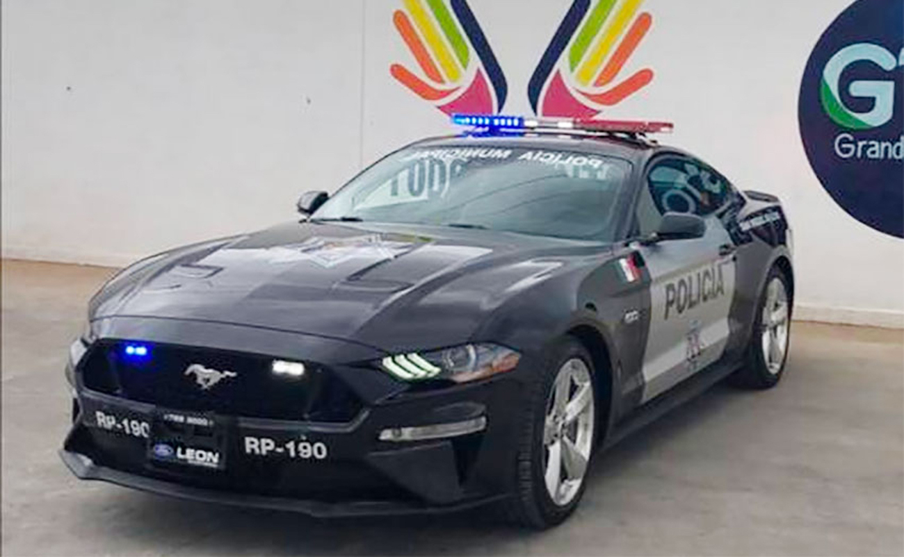 Ford mustang police interceptor