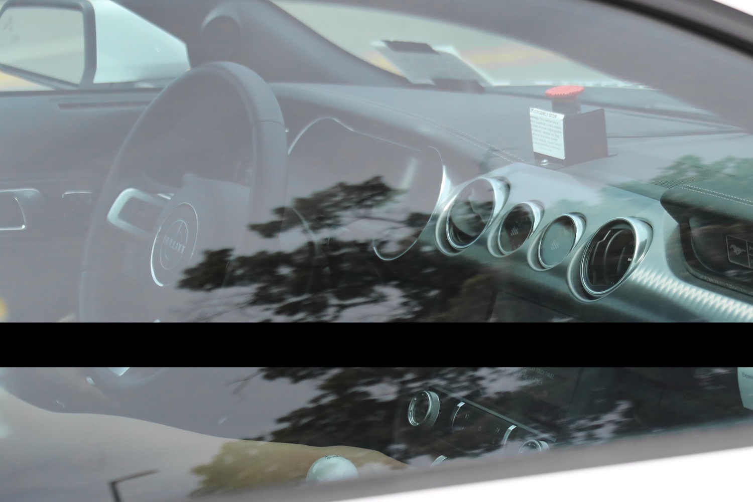 Прототип Mustang Mach 1 с элементами интерьера Bullitt фото 3 - превью