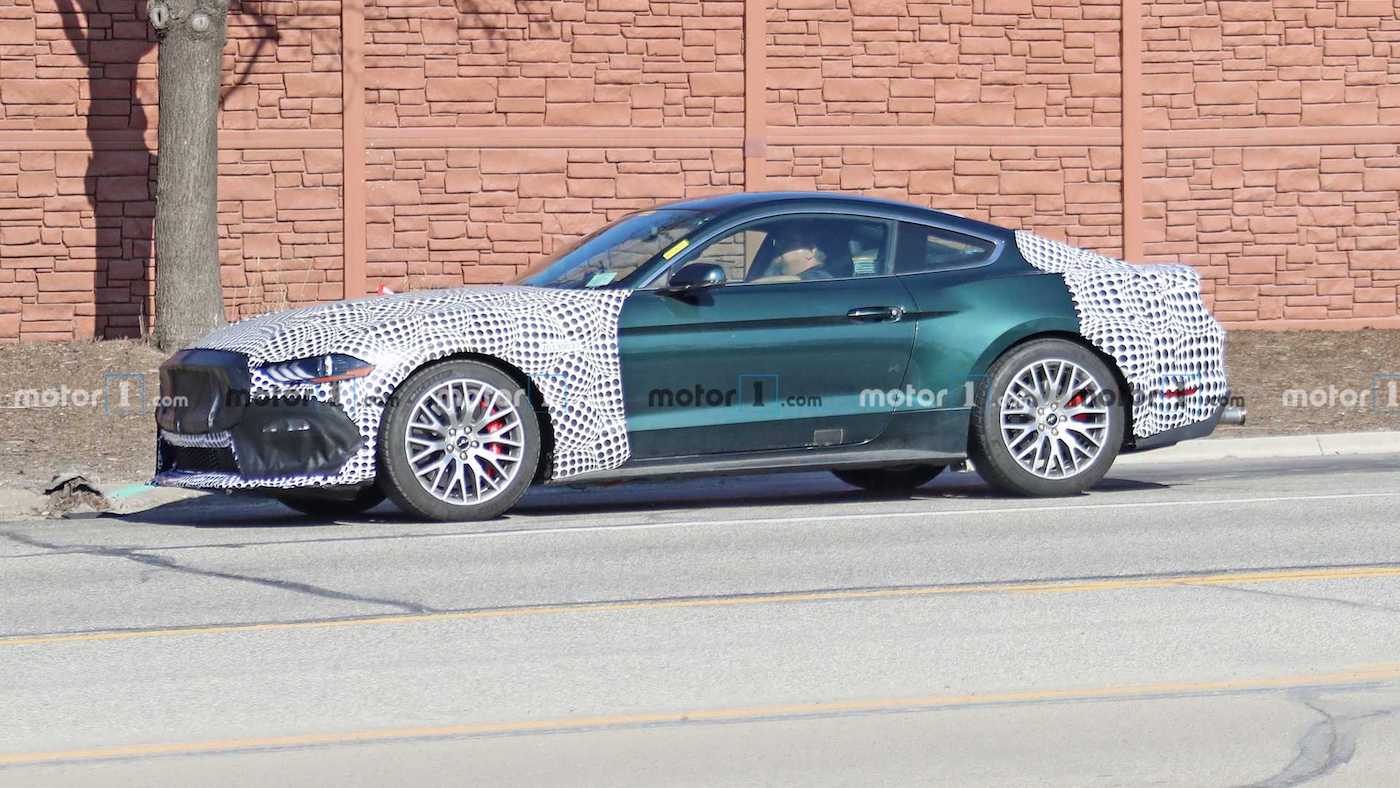 Ford Mustang Mach 1 2021 года фото 4 - превью