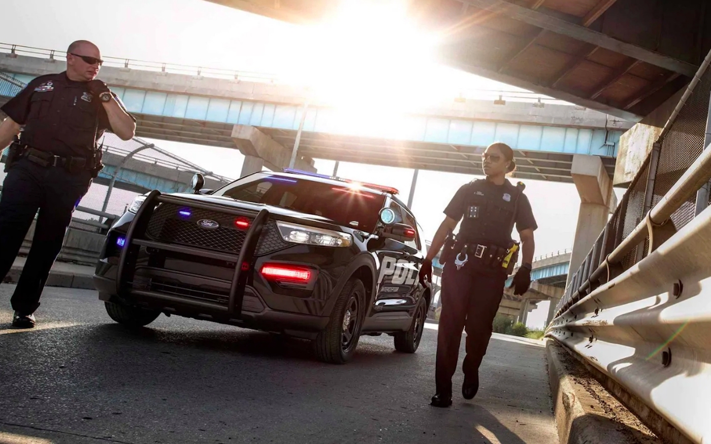 Гибридные Ford Utility 2020 года будут работать в полиции фото 1 - превью