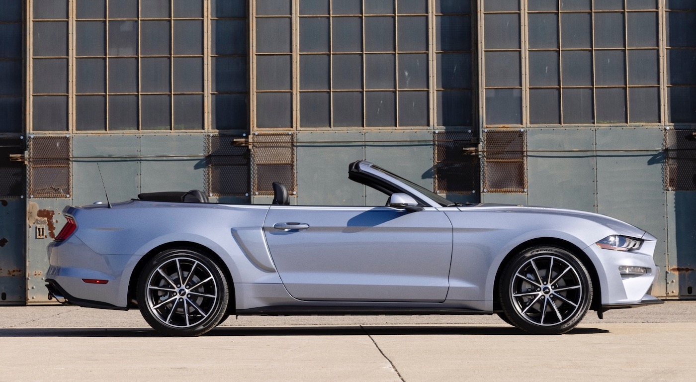 Ford Mustang Coastal Limited Edition 2022 года фото 1 - превью