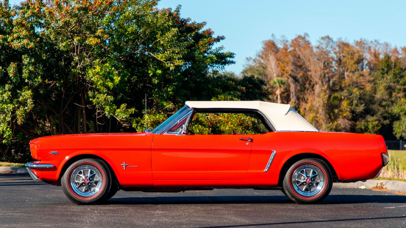 Кабриолет Ford Mustang K-Code 1965 года на аукционе фото 1 - превью