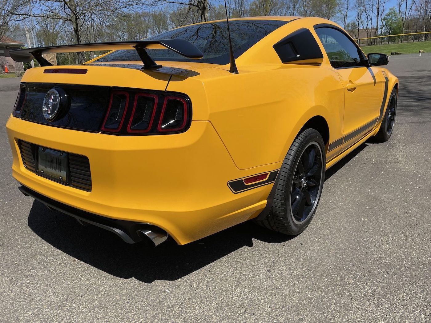 Ford Mustang Boss 302 2013 года на аукционе фото 1 - превью