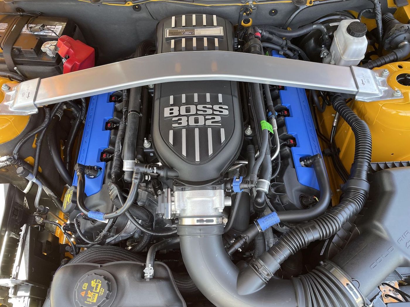 Ford Mustang Boss 302 2013 года на аукционе фото 2 - превью