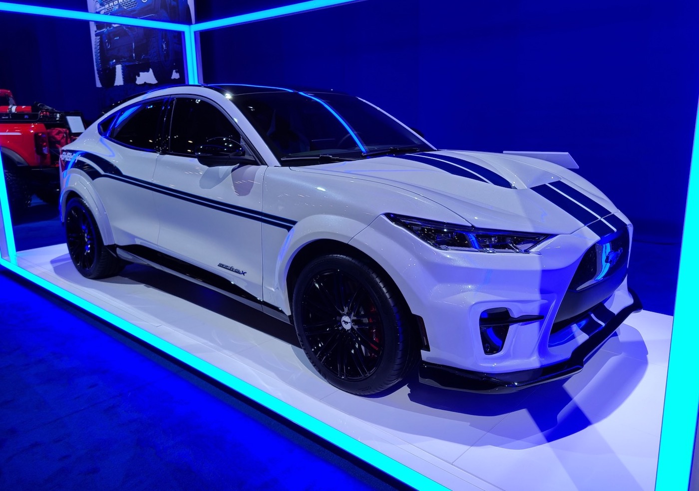 Концепт Ford Shelby Mustang Mach-E GT 2021 года фото 1 - превью