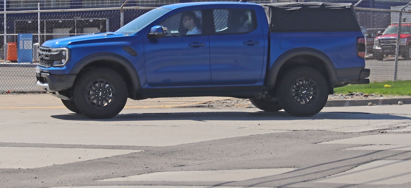 Ford Ranger Raptor 2022 года фото 2 - превью
