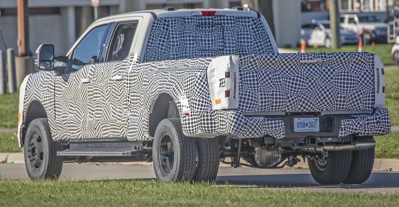 Новая информация о Ford Super Duty 2023 года фото 2 - превью