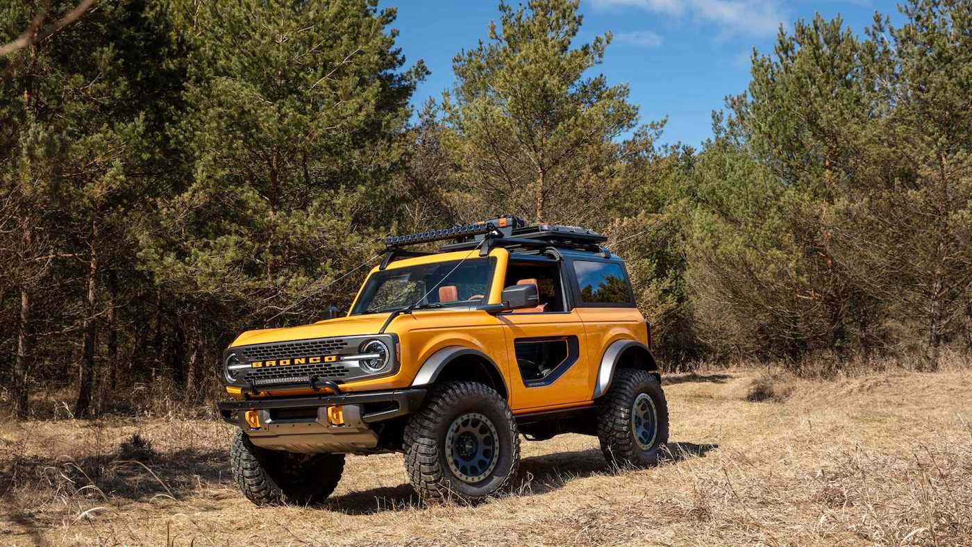 Производство Ford Bronco First Edition 2021 года увеличено фото 1 - превью