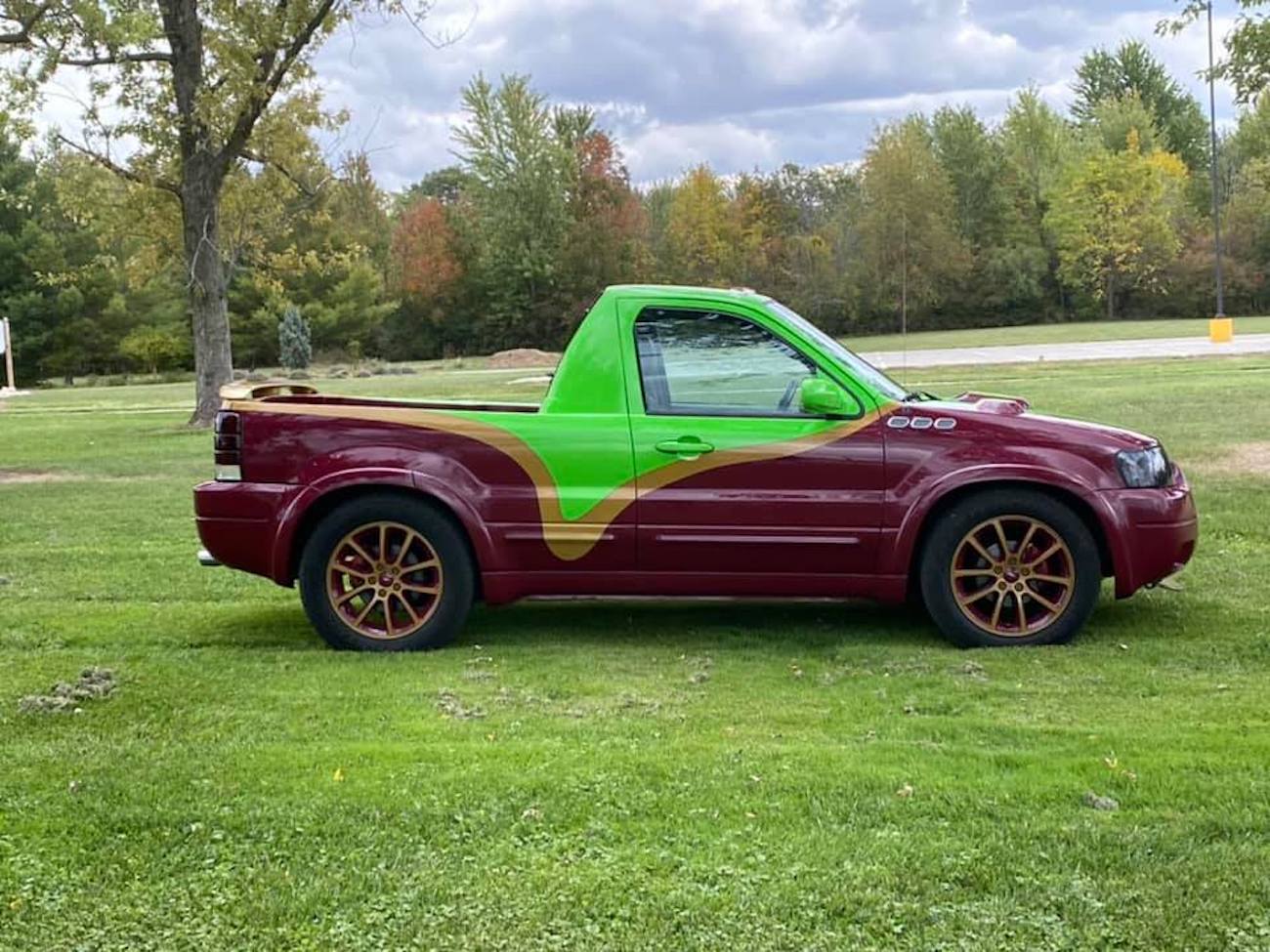 Уникальный Ford Escape 2002 года фото 1 - превью