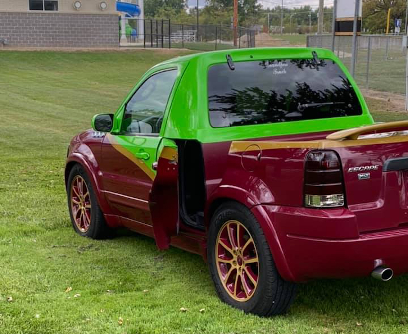 Уникальный Ford Escape 2002 года фото 2 - превью