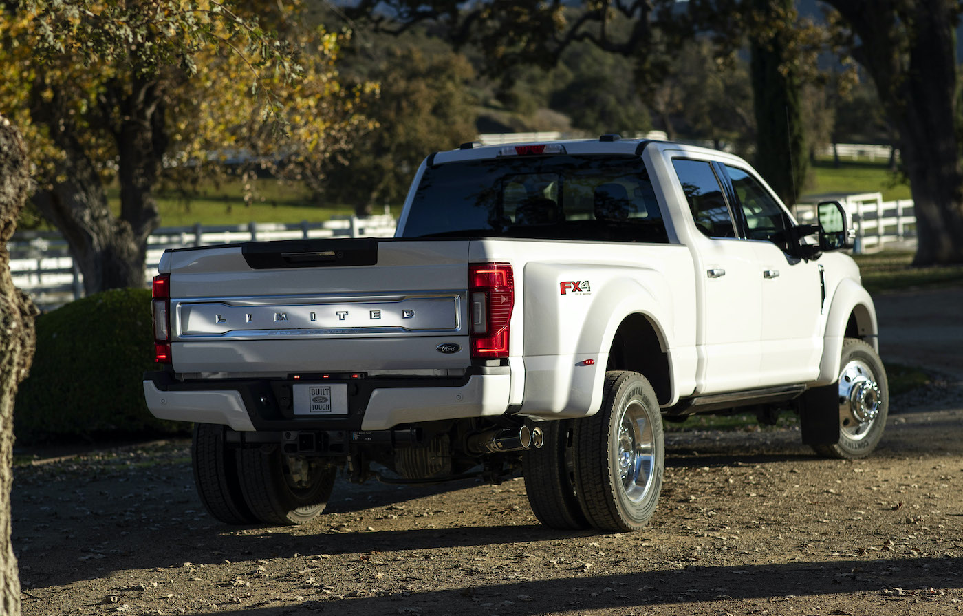 Ford Super Duty 2021 года лишился полезных функций фото 2 - превью