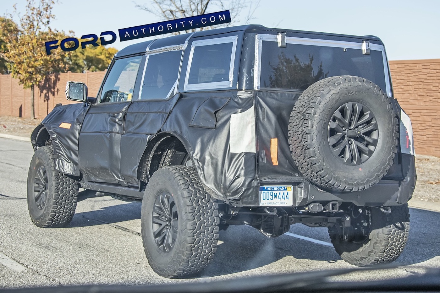 Новые снимки Bronco Warthog фото 1 - превью