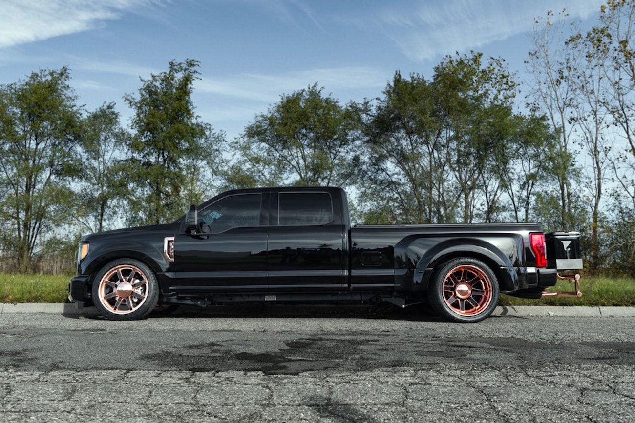 Ford F-350 «Ultimate Tailgate» фото 1 - превью