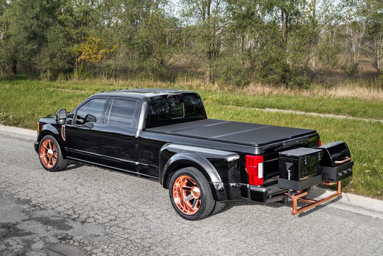 Ford F-350 «Ultimate Tailgate» фото 2 - превью