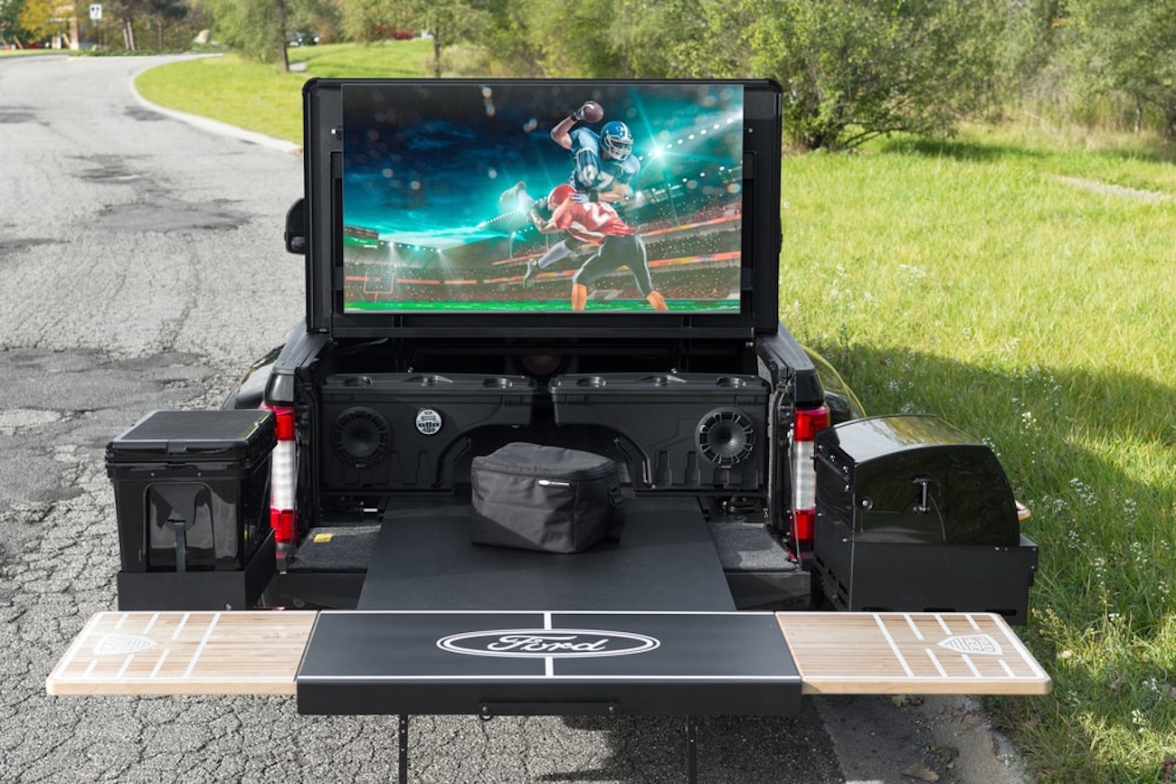 Ford F-350 «Ultimate Tailgate» фото 3 - превью