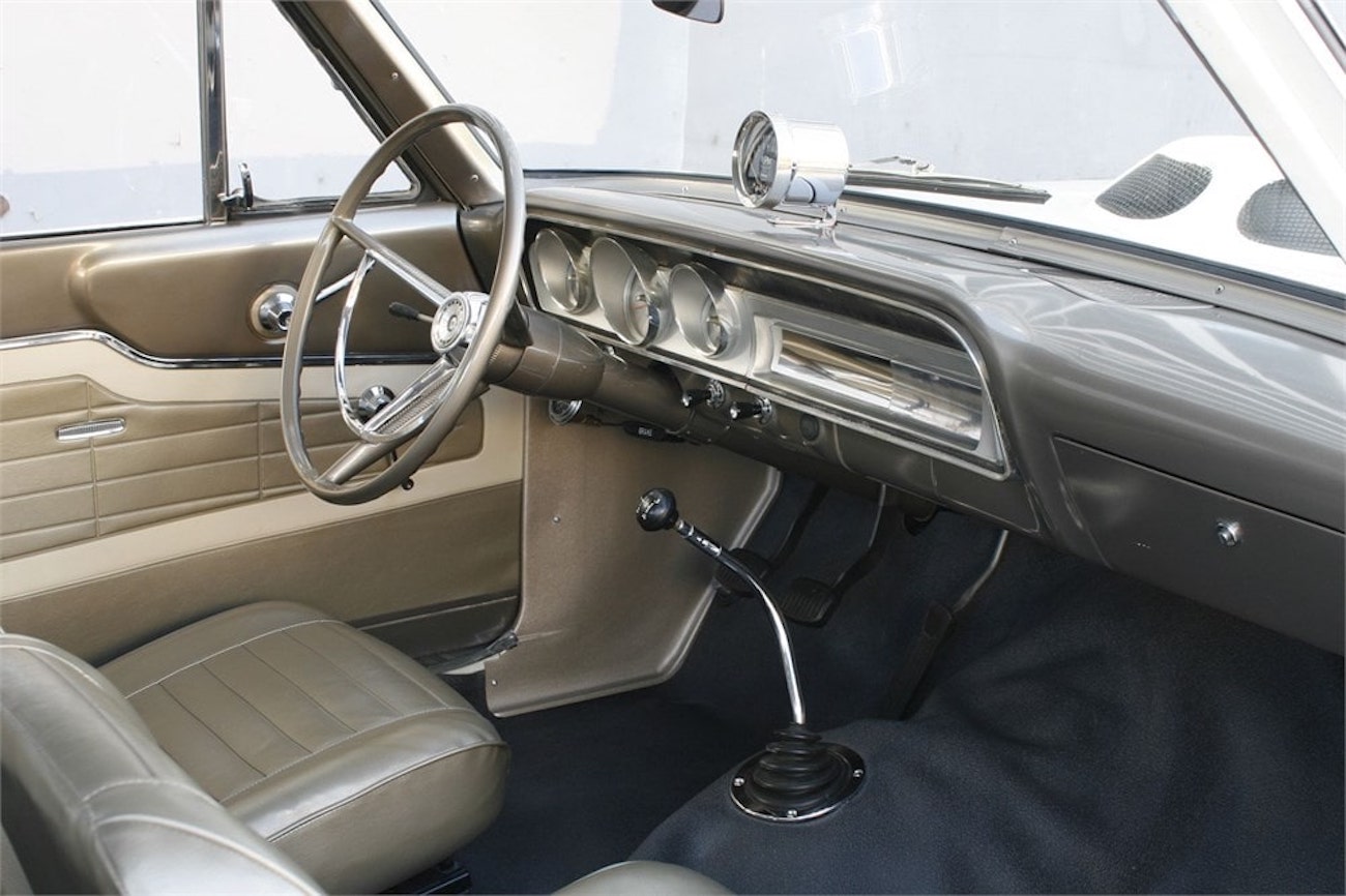 Восстановленный Ford Thunderbolt 1964 года на аукционе фото 3 - превью