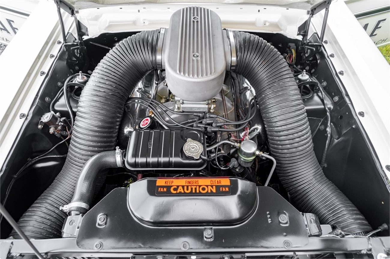 Восстановленный Ford Thunderbolt 1964 года на аукционе фото 4 - превью