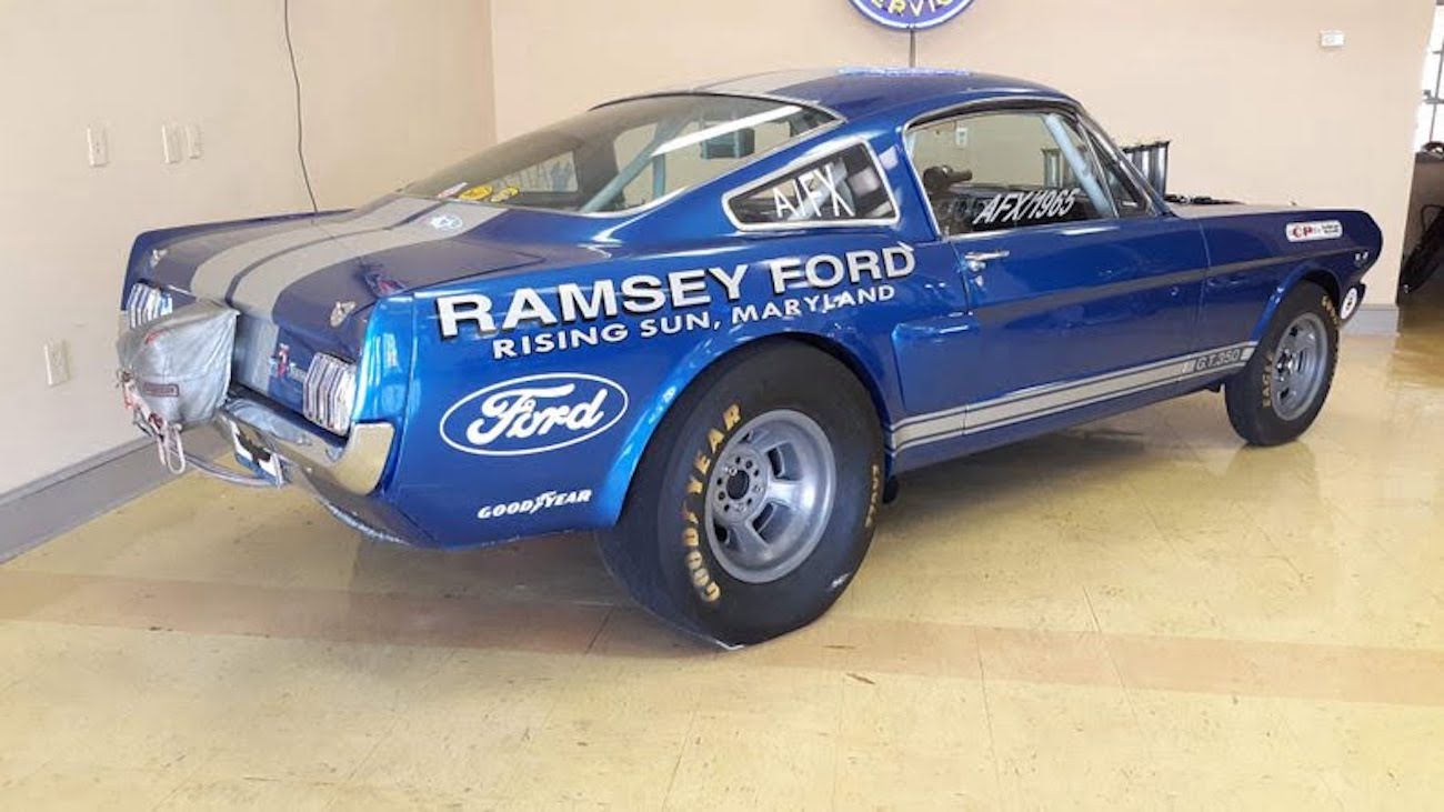 Ford Mustang 1965 года выпуска выставлен на аукцион фото 2 - превью