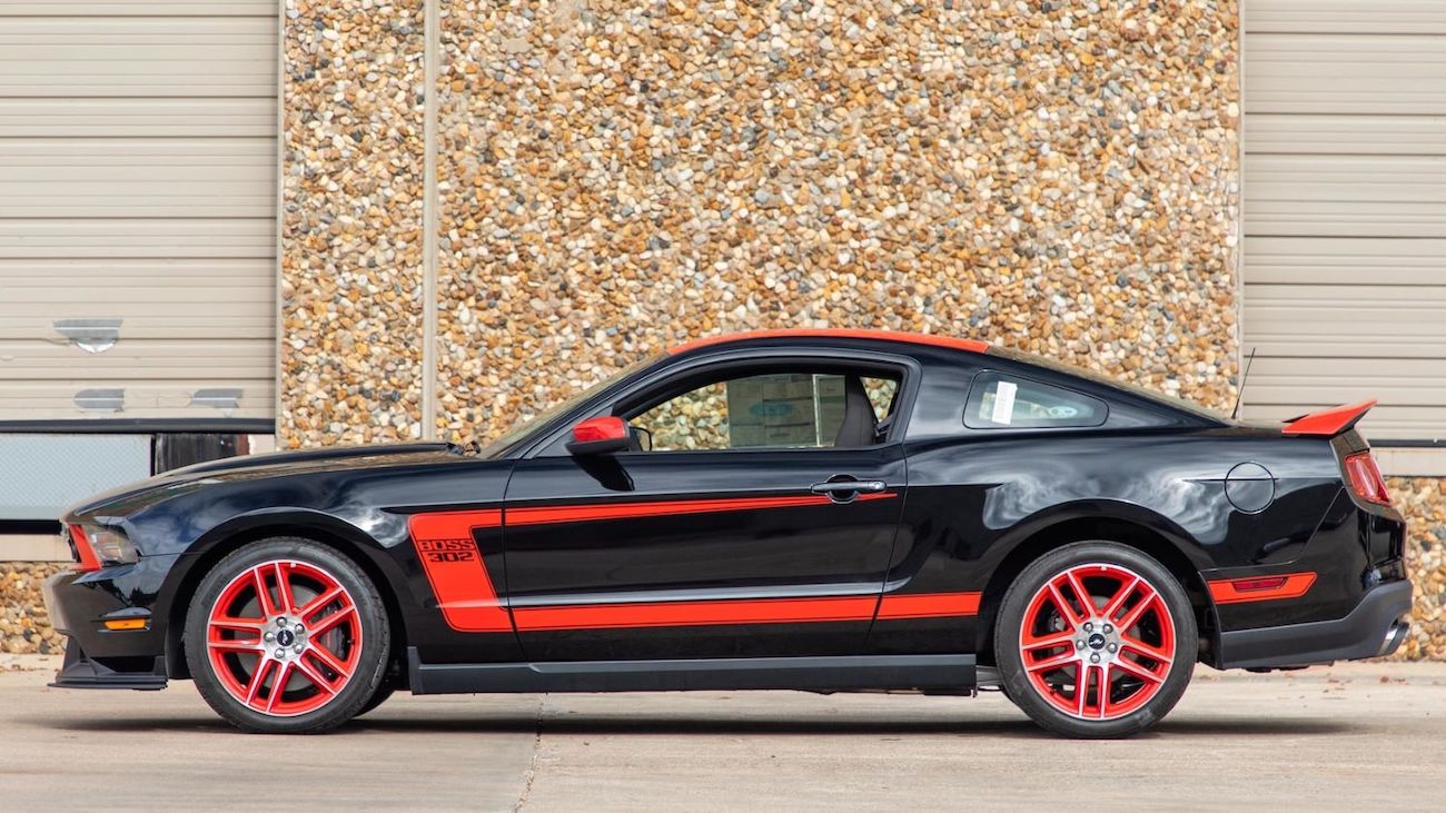 Уникальный Ford Mustang Boss 302 Laguna Seca 2012 года фото 1 - превью