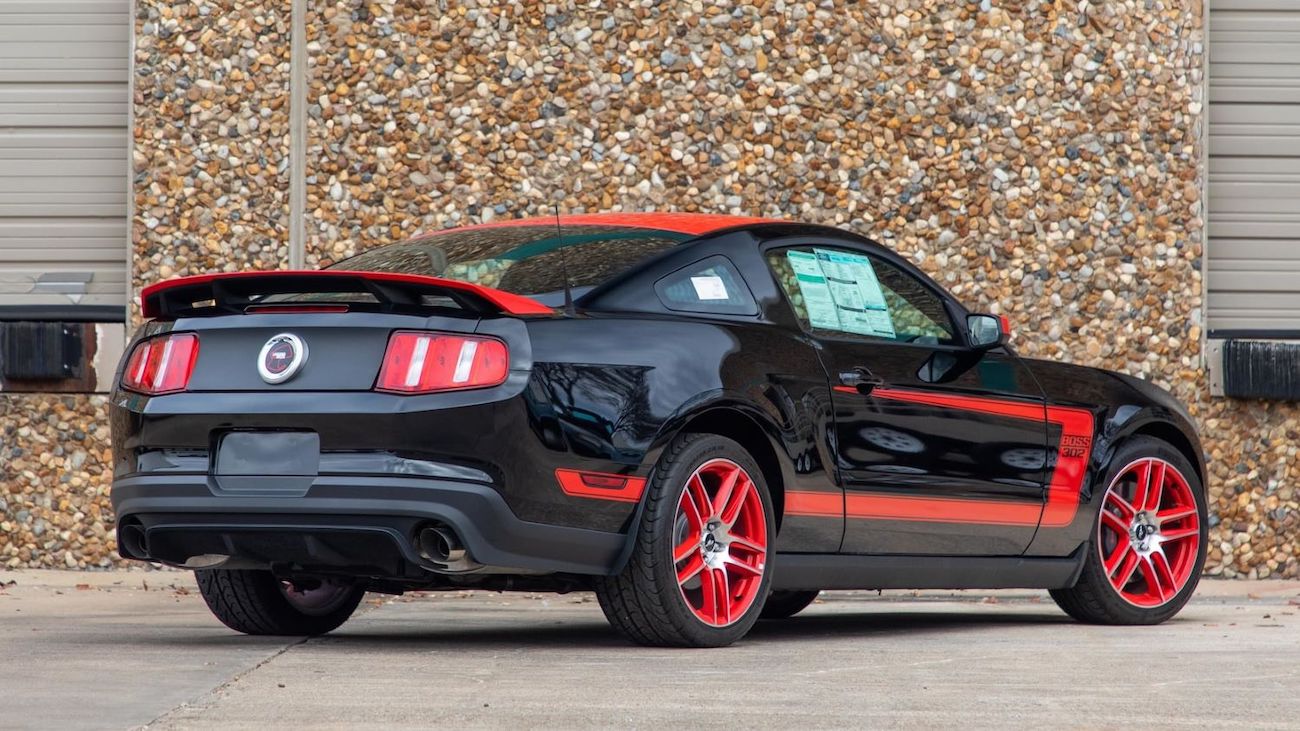 Уникальный Ford Mustang Boss 302 Laguna Seca 2012 года фото 4 - превью