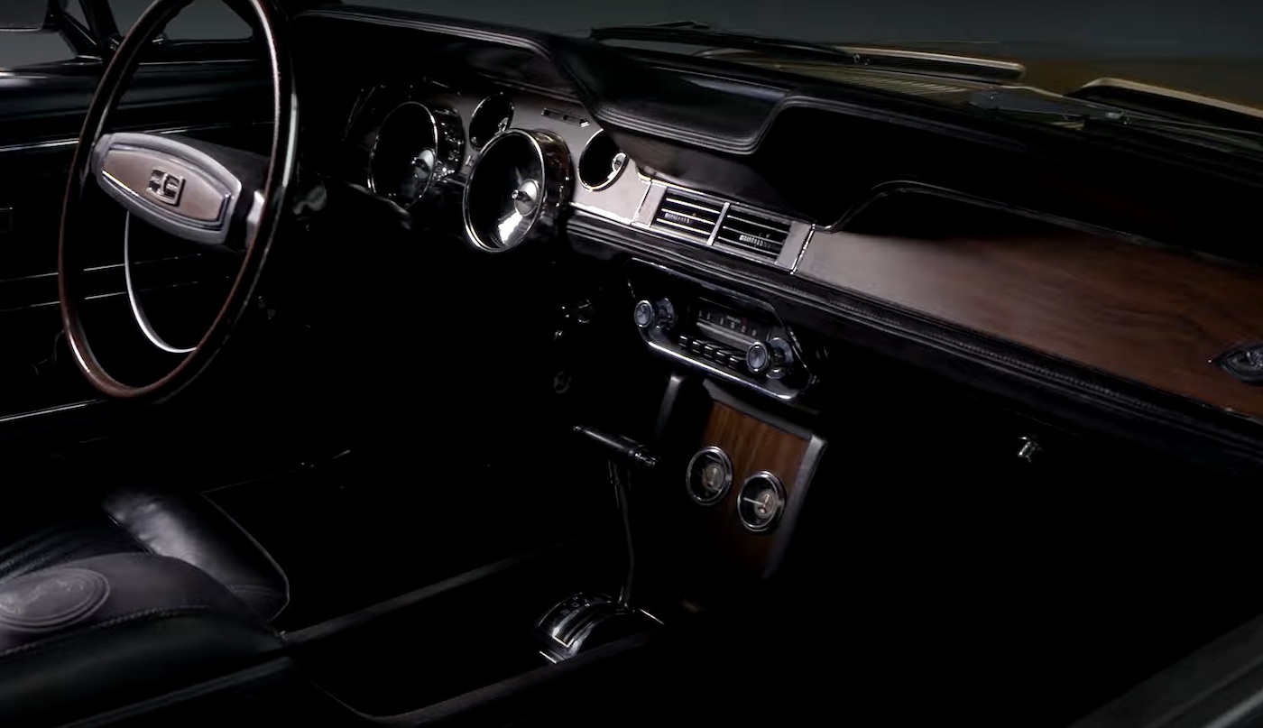 Shelby GT500 EFI 1968 года выставлен на аукцион фото 3 - превью