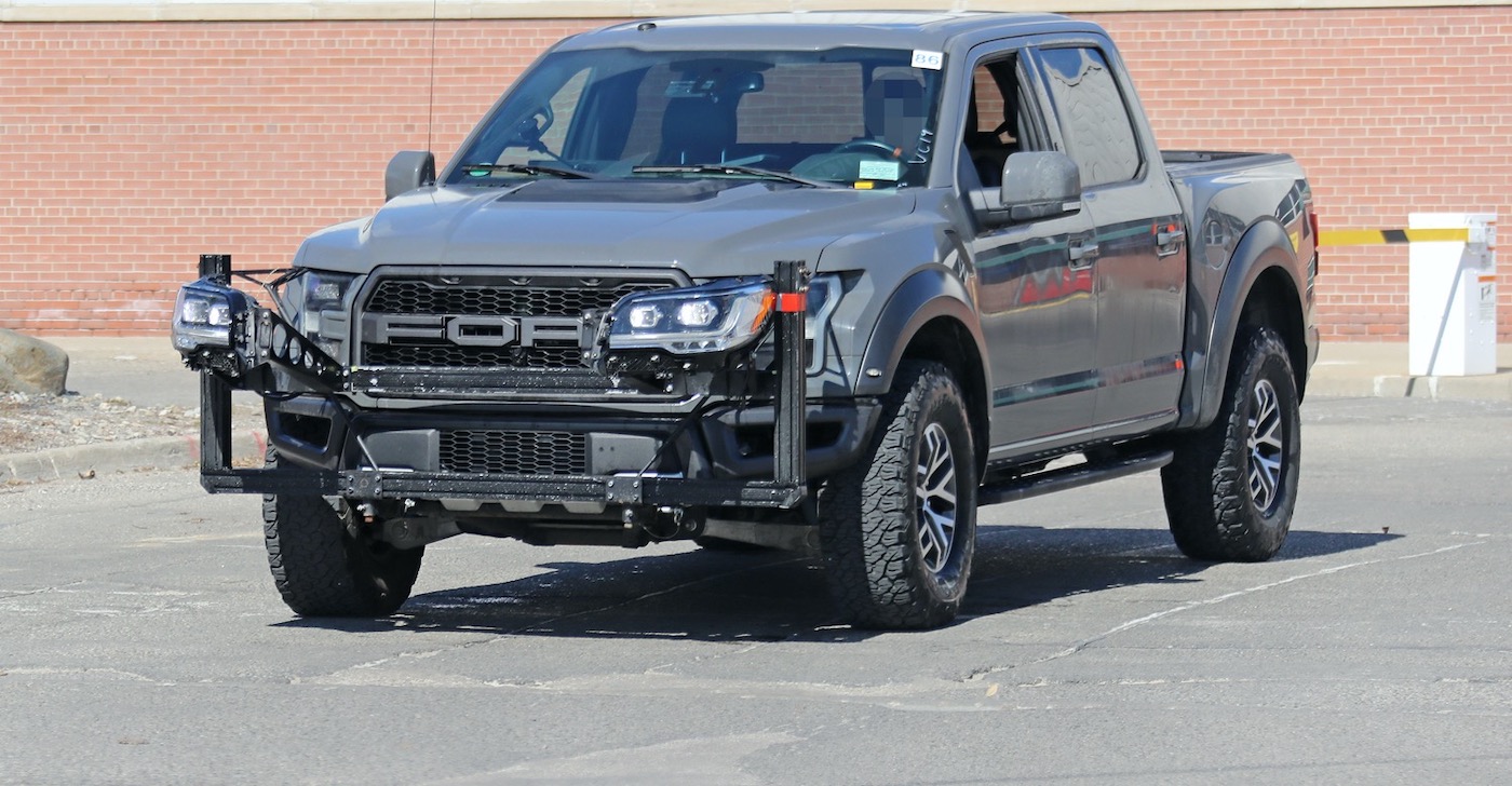 Ford F-150 Raptor Light с новыми фарами фото 3 - превью