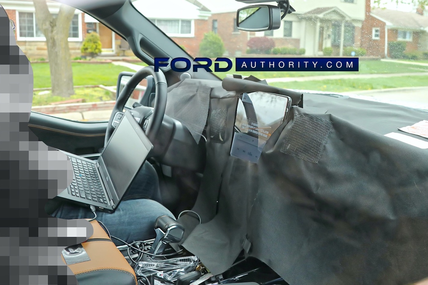 Интерьер Ford F-150 2023 года фото 1 - превью