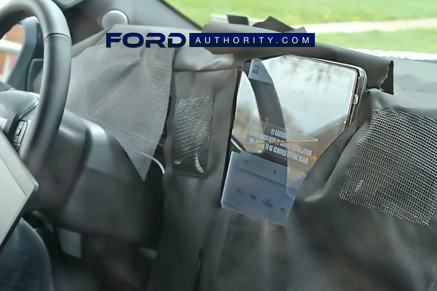 Интерьер Ford F-150 2023 года фото 2 - превью