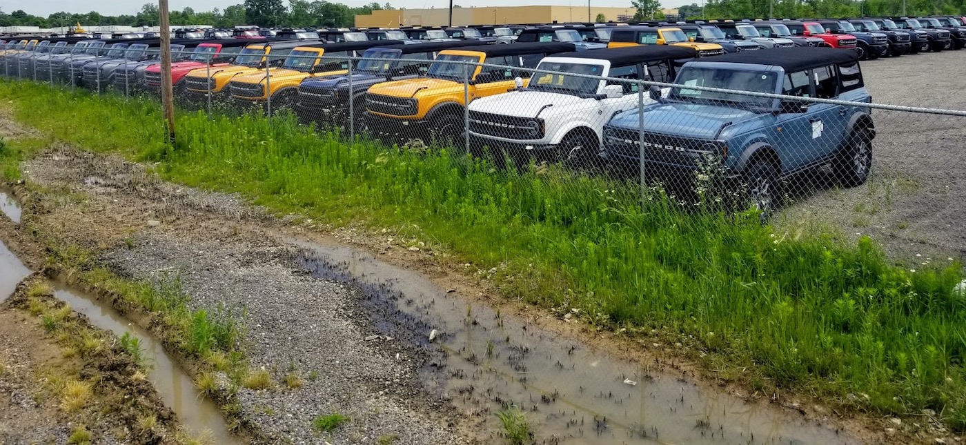 Хранилище Ford Bronco 2021 года фото 2 - превью