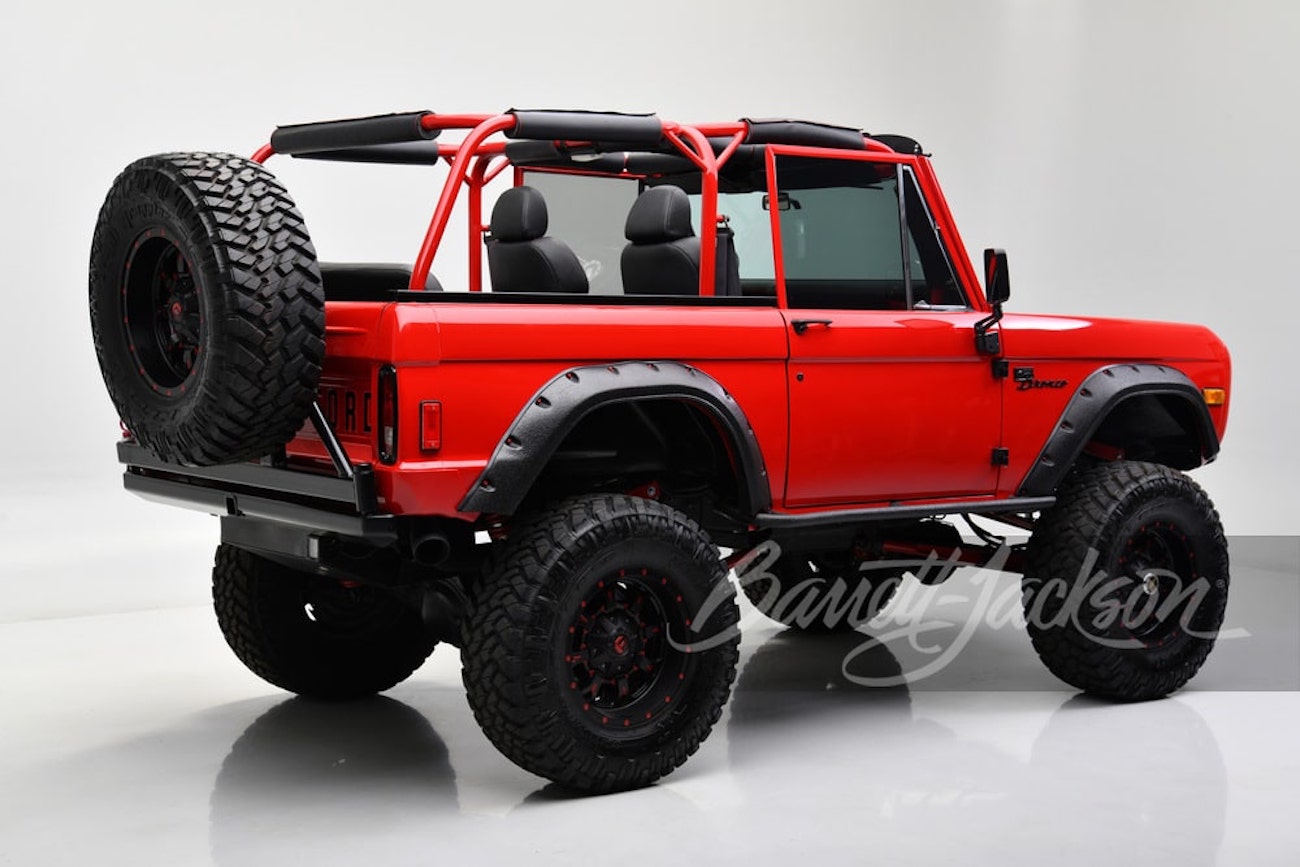 Ford Bronco Restomod 1977 года Кевина Харта на аукционе фото 4 - превью