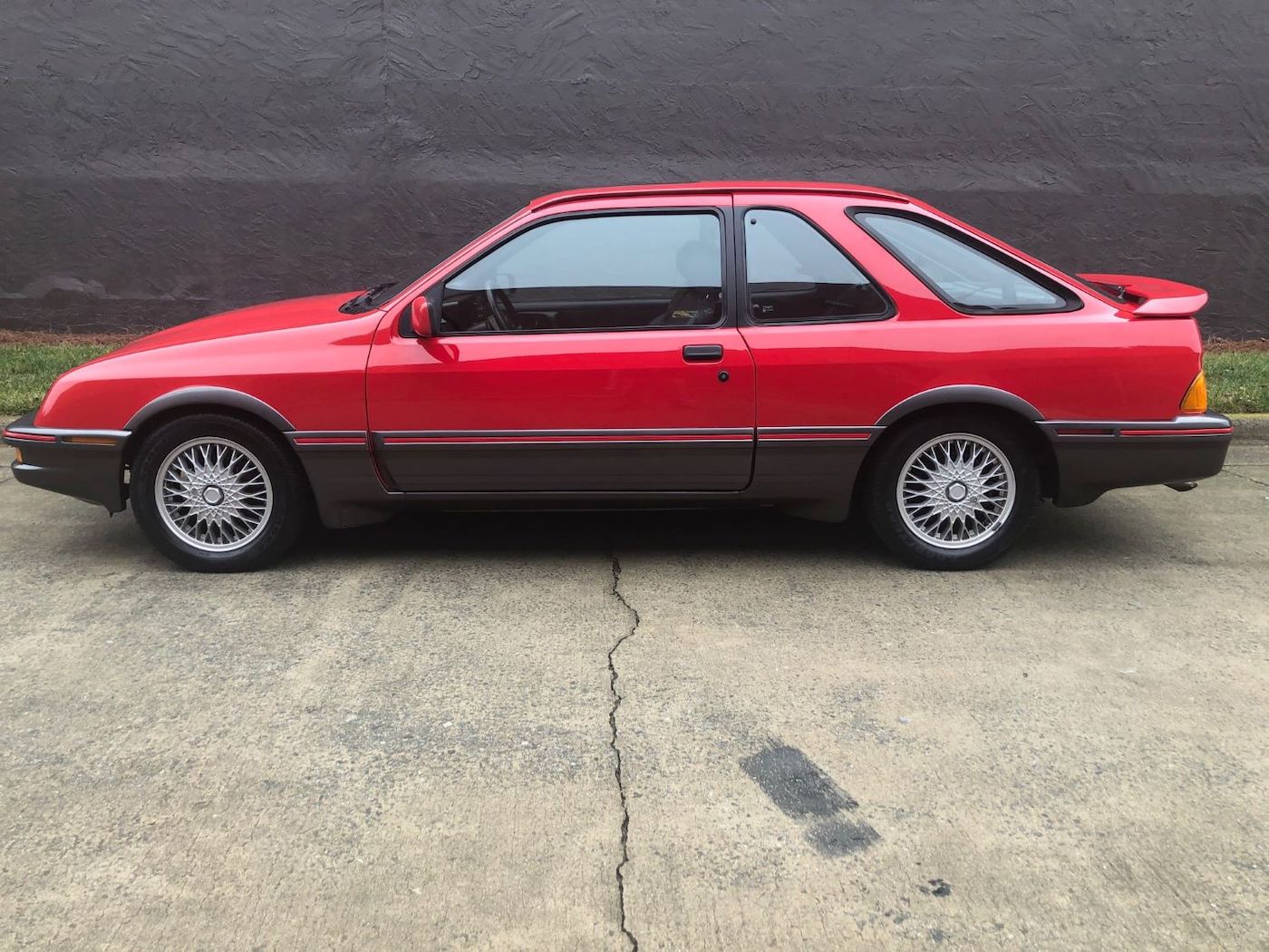 Merkur XR4Ti 1988 года на аукционе фото 1 - превью