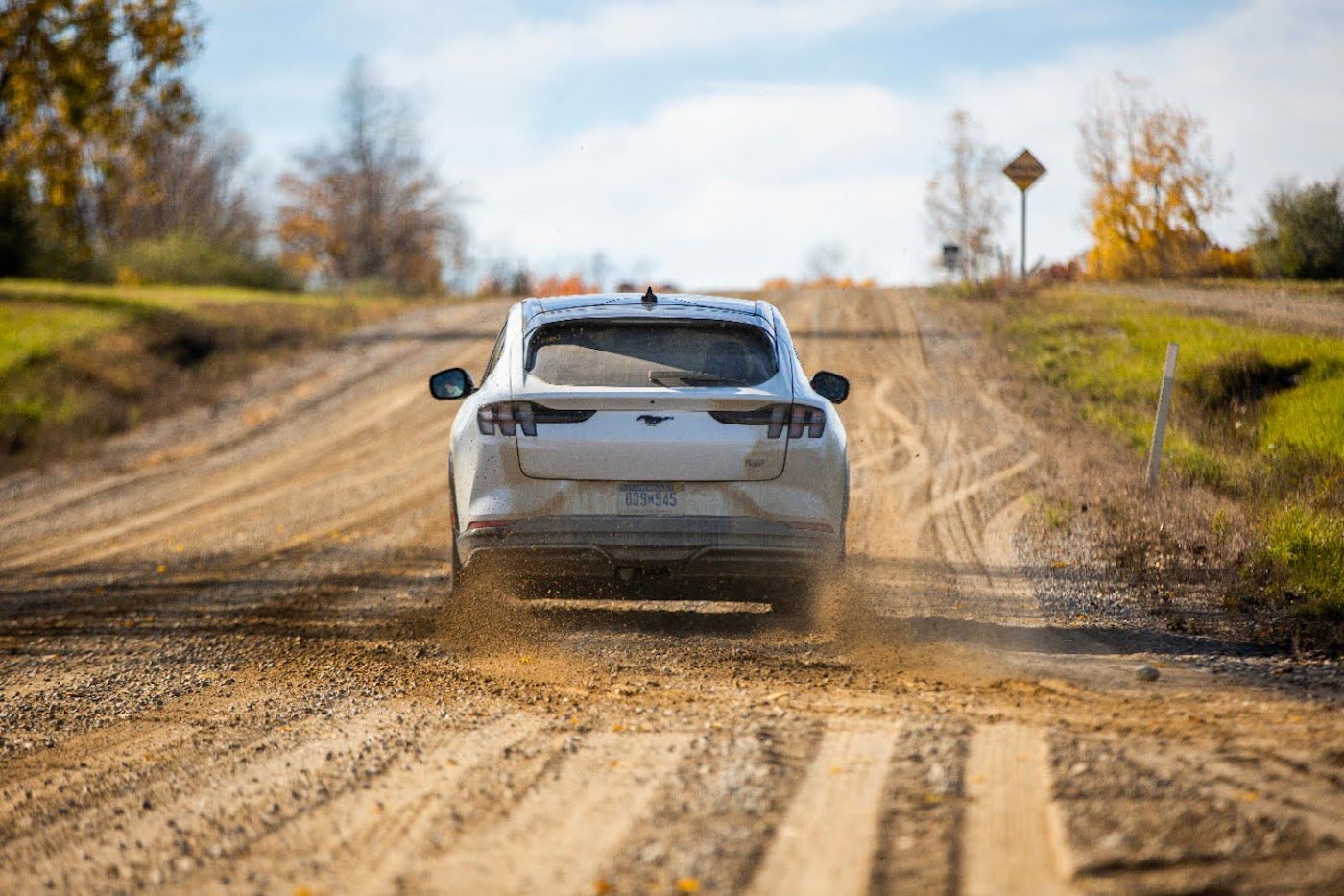Ford Mustang Mach-E 2021 года на испытаниях фото 3 - превью