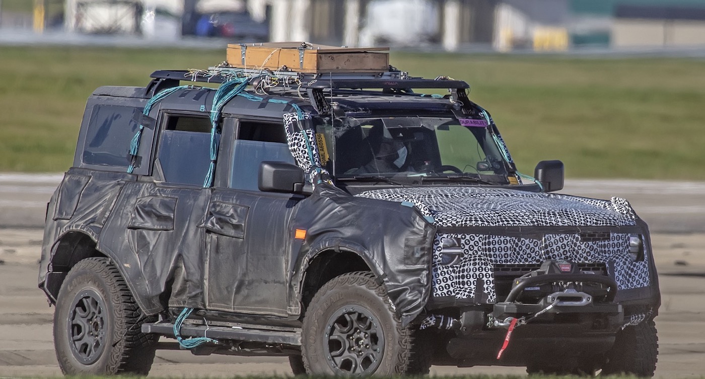 Шпионские фото Ford Bronco Everglades 2022 года фото 1 - превью