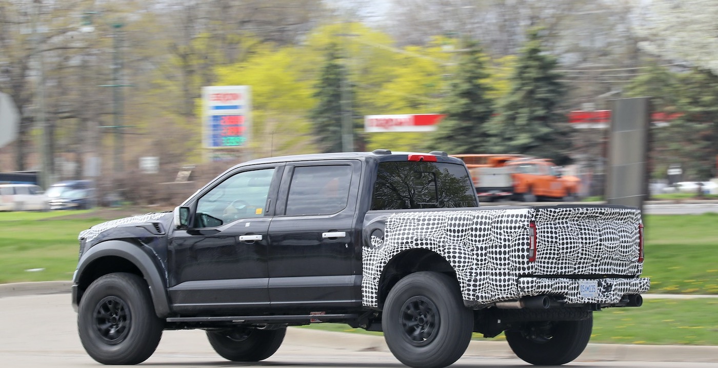 Утечки о Ford F-150 Raptor R 5.2L V8 2022 года фото 1 - превью